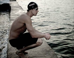 5 ventajas de nadar solo
